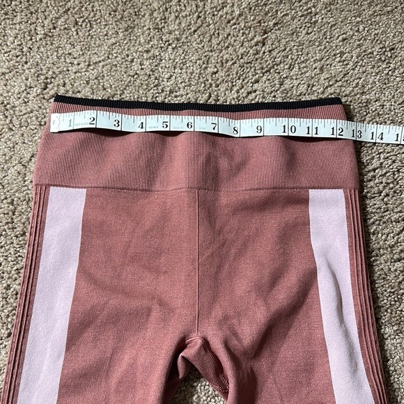 Fabletics High-Waisted Seamless Colorblock Legging Size Small - Picture 5 of 8